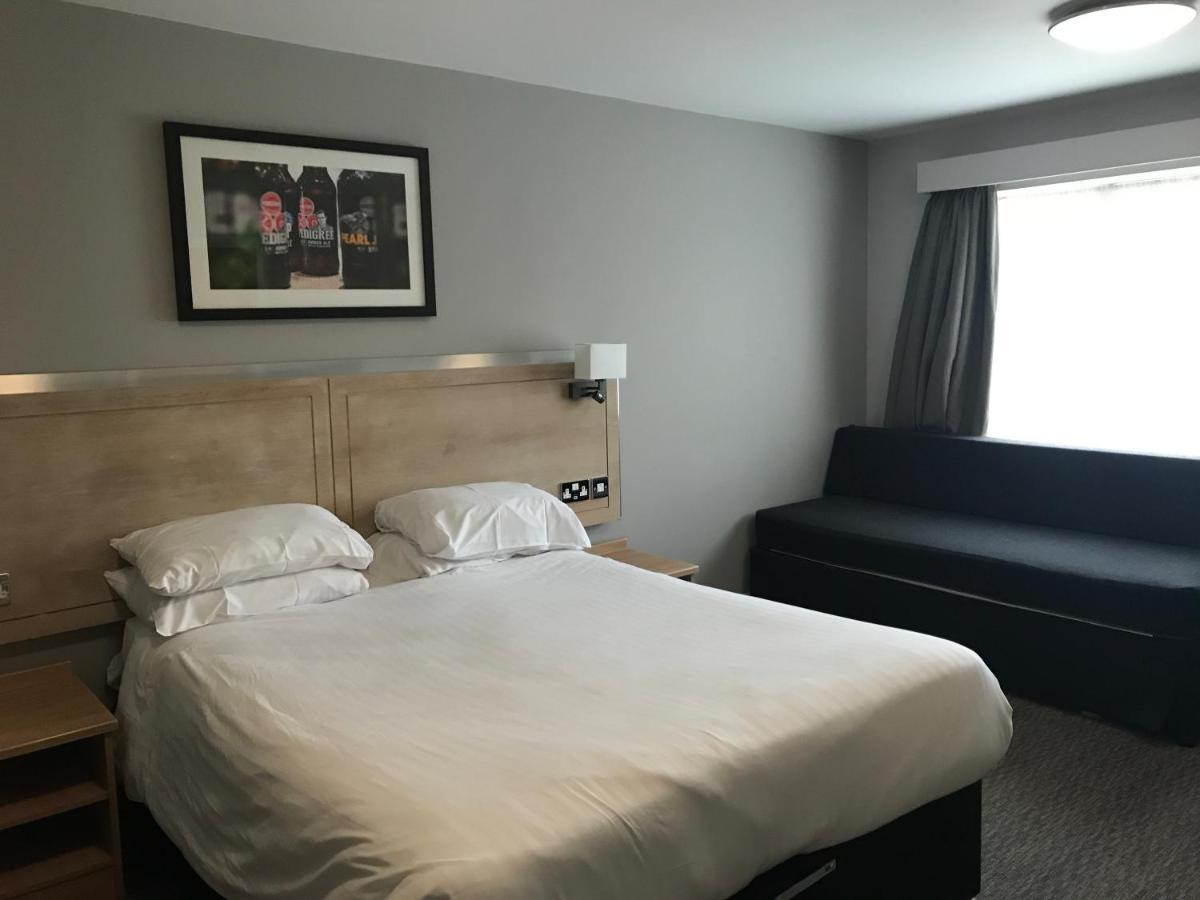 Crown, Droitwich By Marston'S Inns 외부 사진