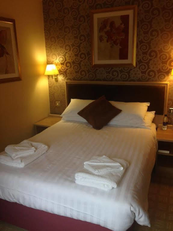 Crown, Droitwich By Marston'S Inns 외부 사진
