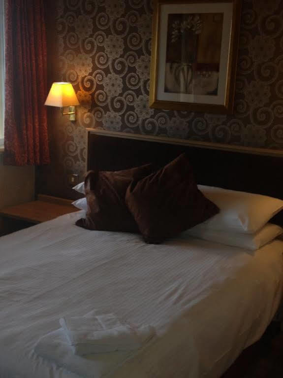 Crown, Droitwich By Marston'S Inns 외부 사진