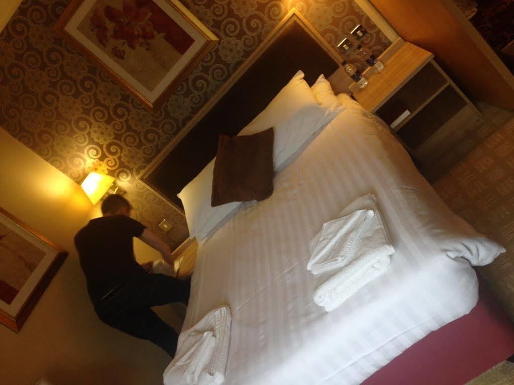 Crown, Droitwich By Marston'S Inns 외부 사진